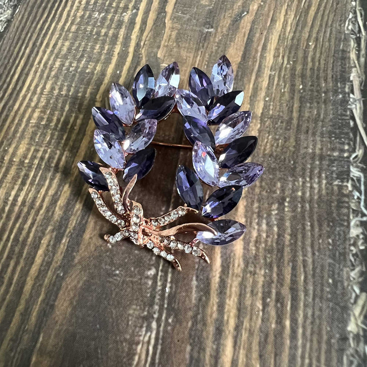 Four-Style Brooch Set