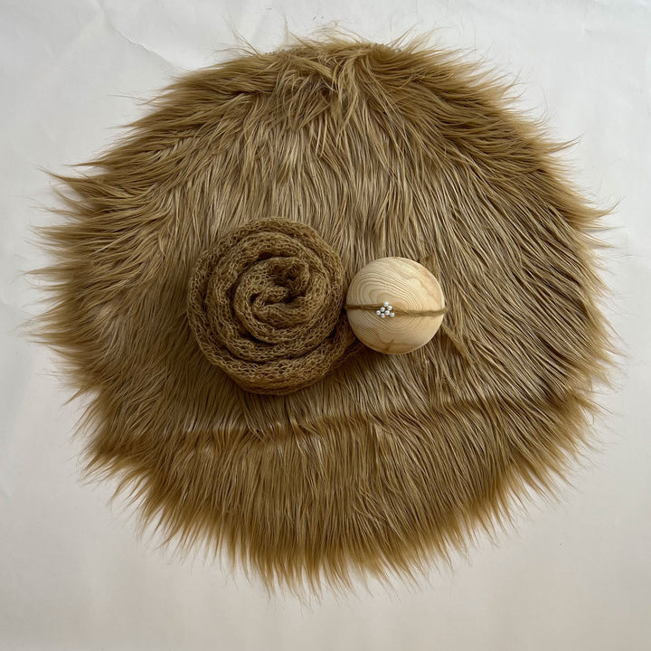 Outlet Slight Flaw Fur with Matched Wrap and Headwear Set